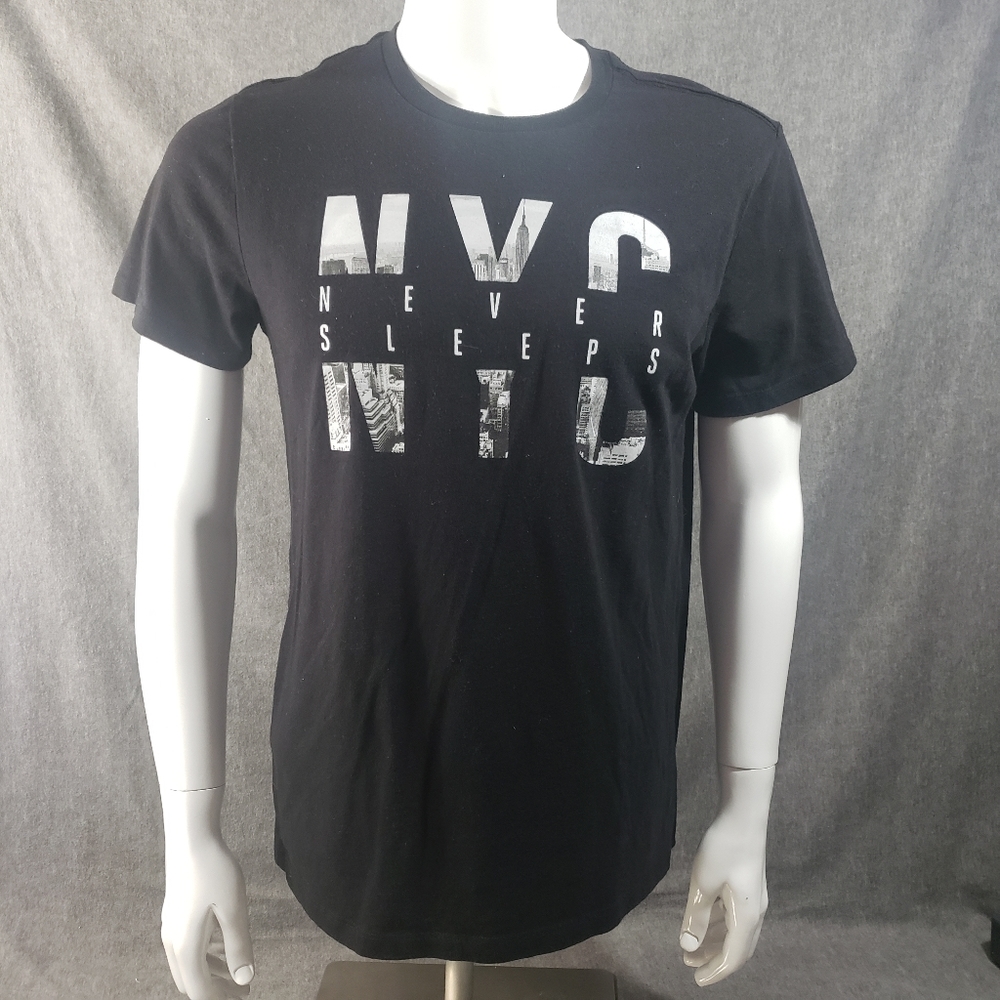 Old Navy Men's Size Medium Black NYC T-Shirt